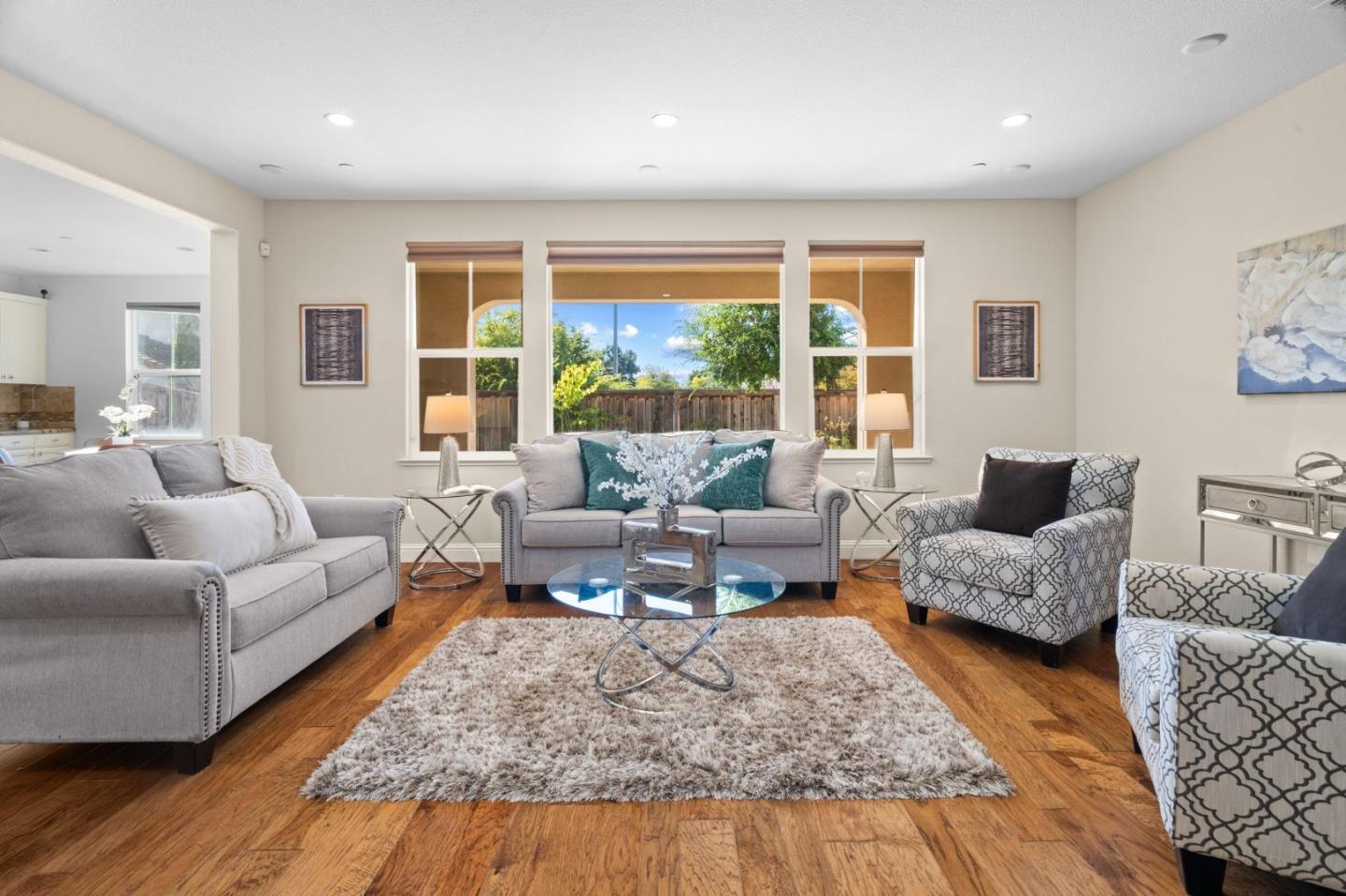 Detail Gallery Image 13 of 85 For 4063 Cadwallader Ave, San Jose,  CA 95121 - 5 Beds | 4/1 Baths