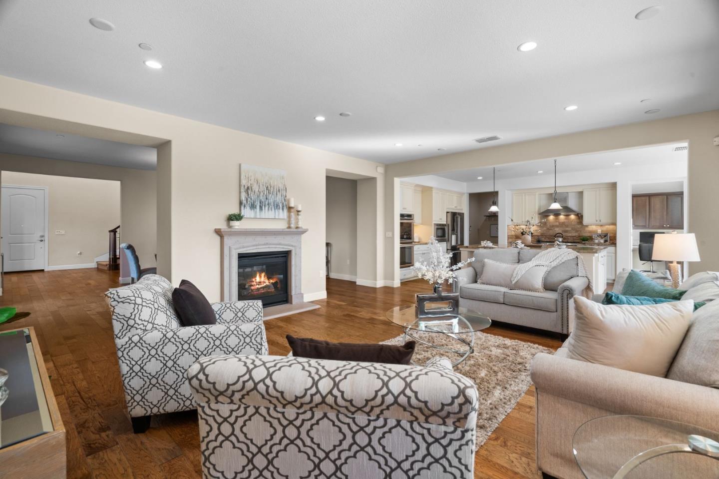 Detail Gallery Image 16 of 85 For 4063 Cadwallader Ave, San Jose,  CA 95121 - 5 Beds | 4/1 Baths