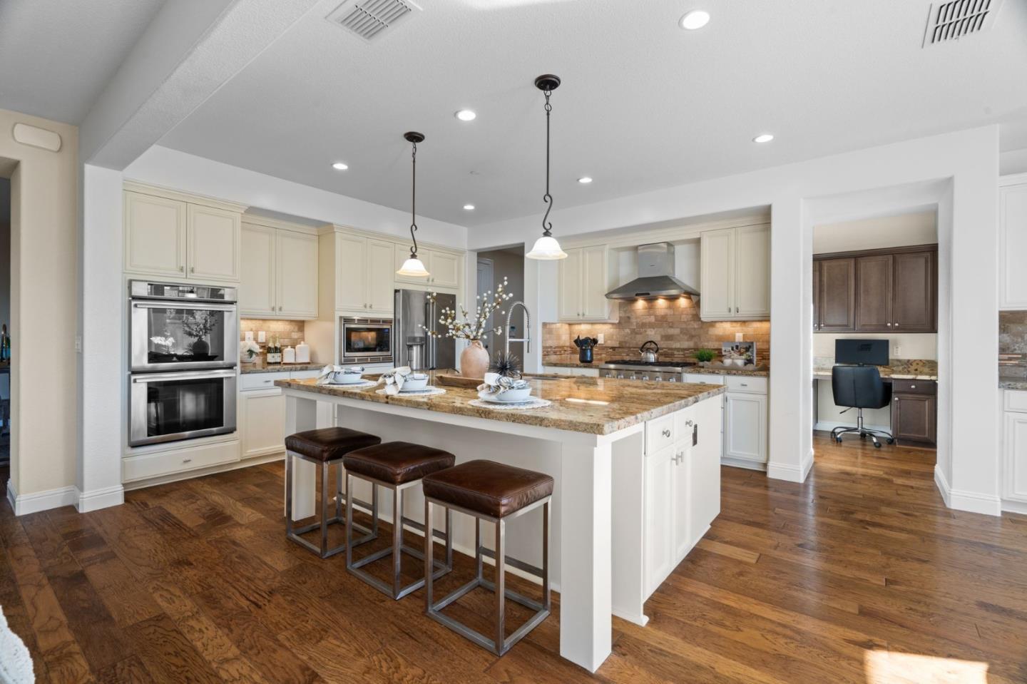 Detail Gallery Image 17 of 85 For 4063 Cadwallader Ave, San Jose,  CA 95121 - 5 Beds | 4/1 Baths