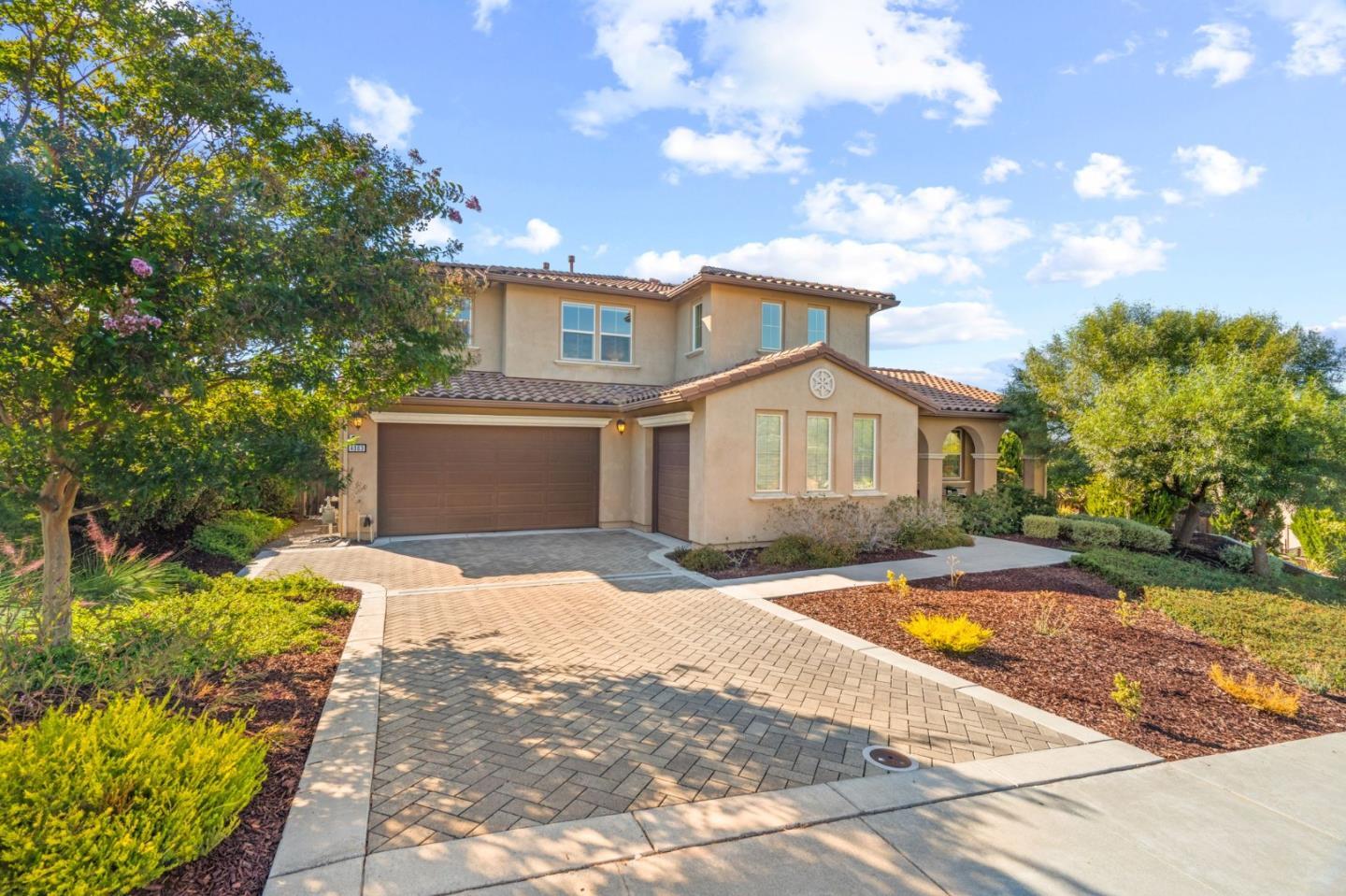 Detail Gallery Image 2 of 85 For 4063 Cadwallader Ave, San Jose,  CA 95121 - 5 Beds | 4/1 Baths