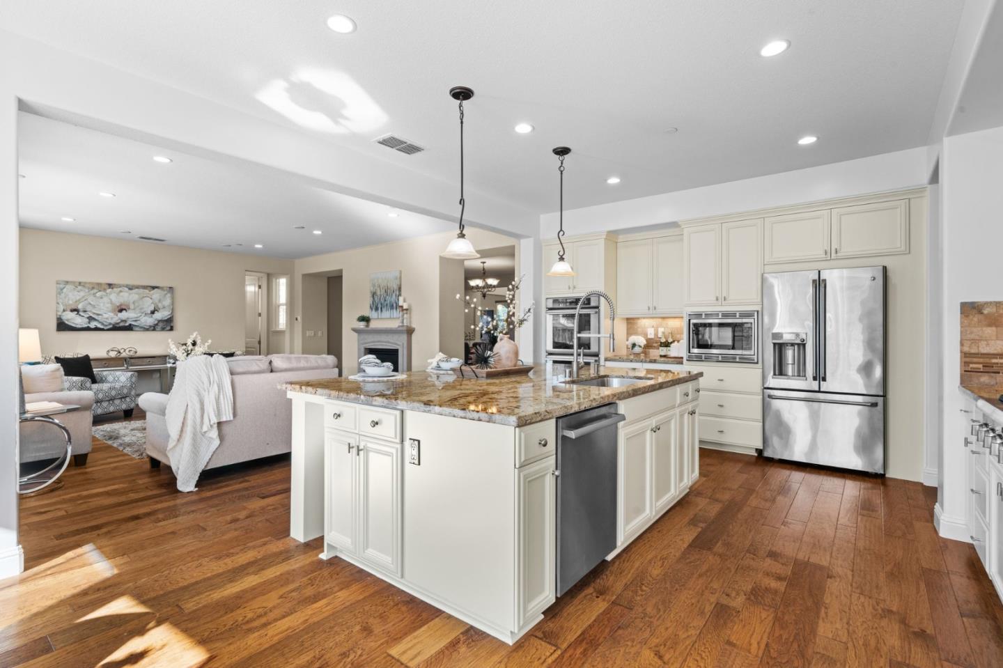 Detail Gallery Image 20 of 85 For 4063 Cadwallader Ave, San Jose,  CA 95121 - 5 Beds | 4/1 Baths