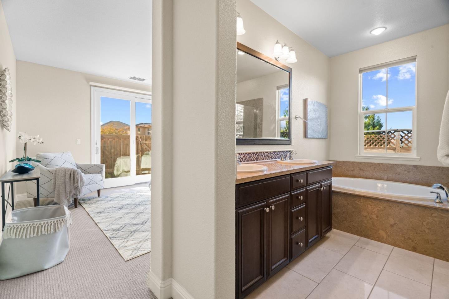 Detail Gallery Image 37 of 85 For 4063 Cadwallader Ave, San Jose,  CA 95121 - 5 Beds | 4/1 Baths