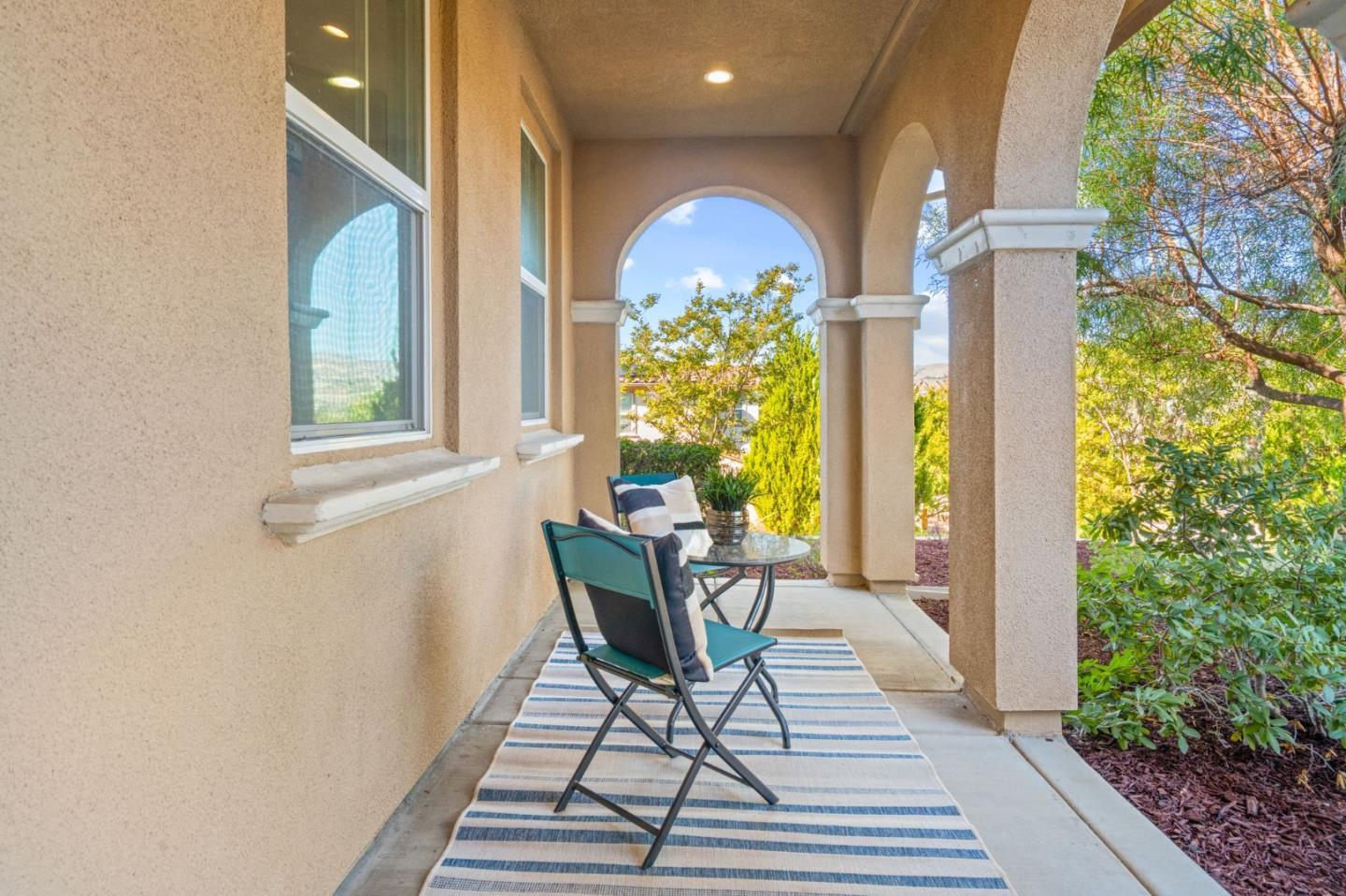 Detail Gallery Image 4 of 85 For 4063 Cadwallader Ave, San Jose,  CA 95121 - 5 Beds | 4/1 Baths