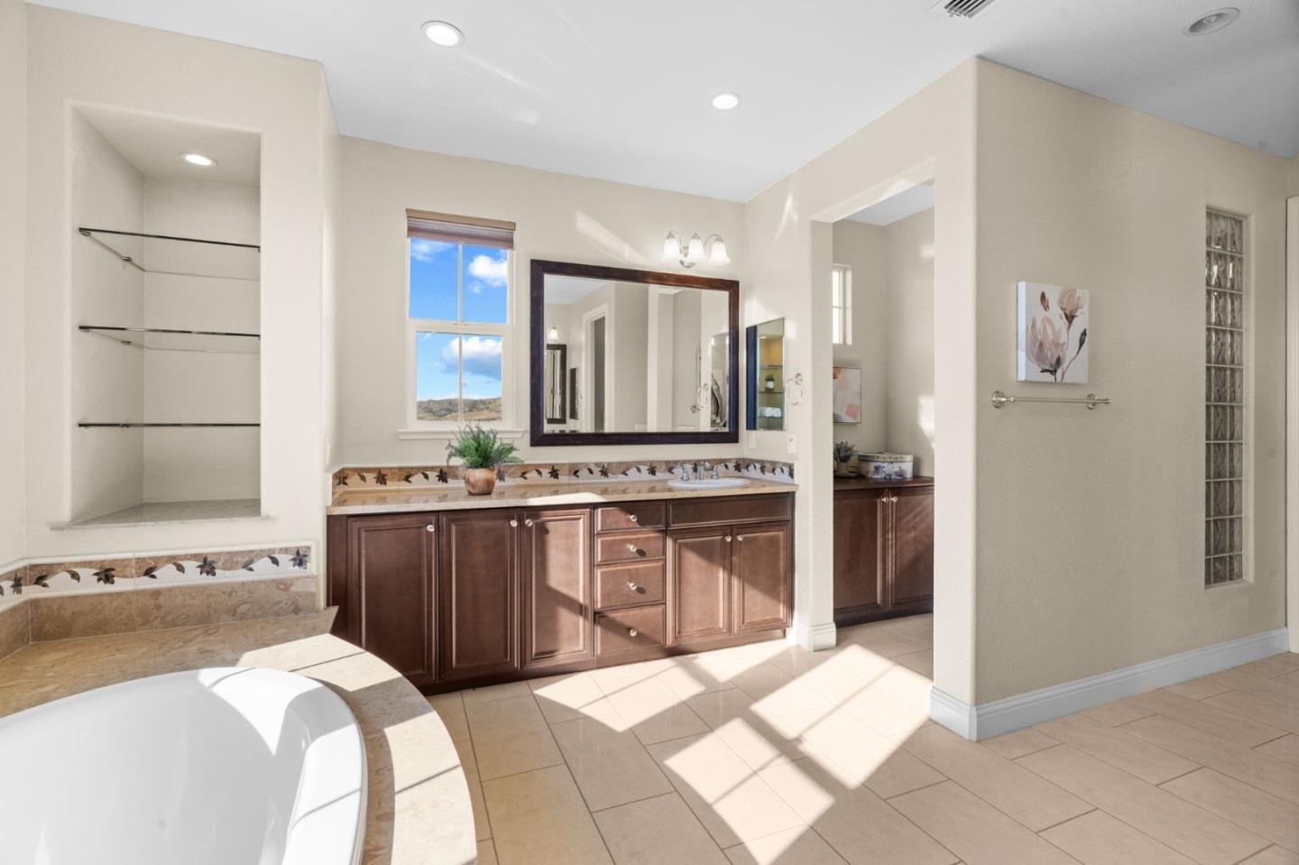 Detail Gallery Image 41 of 85 For 4063 Cadwallader Ave, San Jose,  CA 95121 - 5 Beds | 4/1 Baths