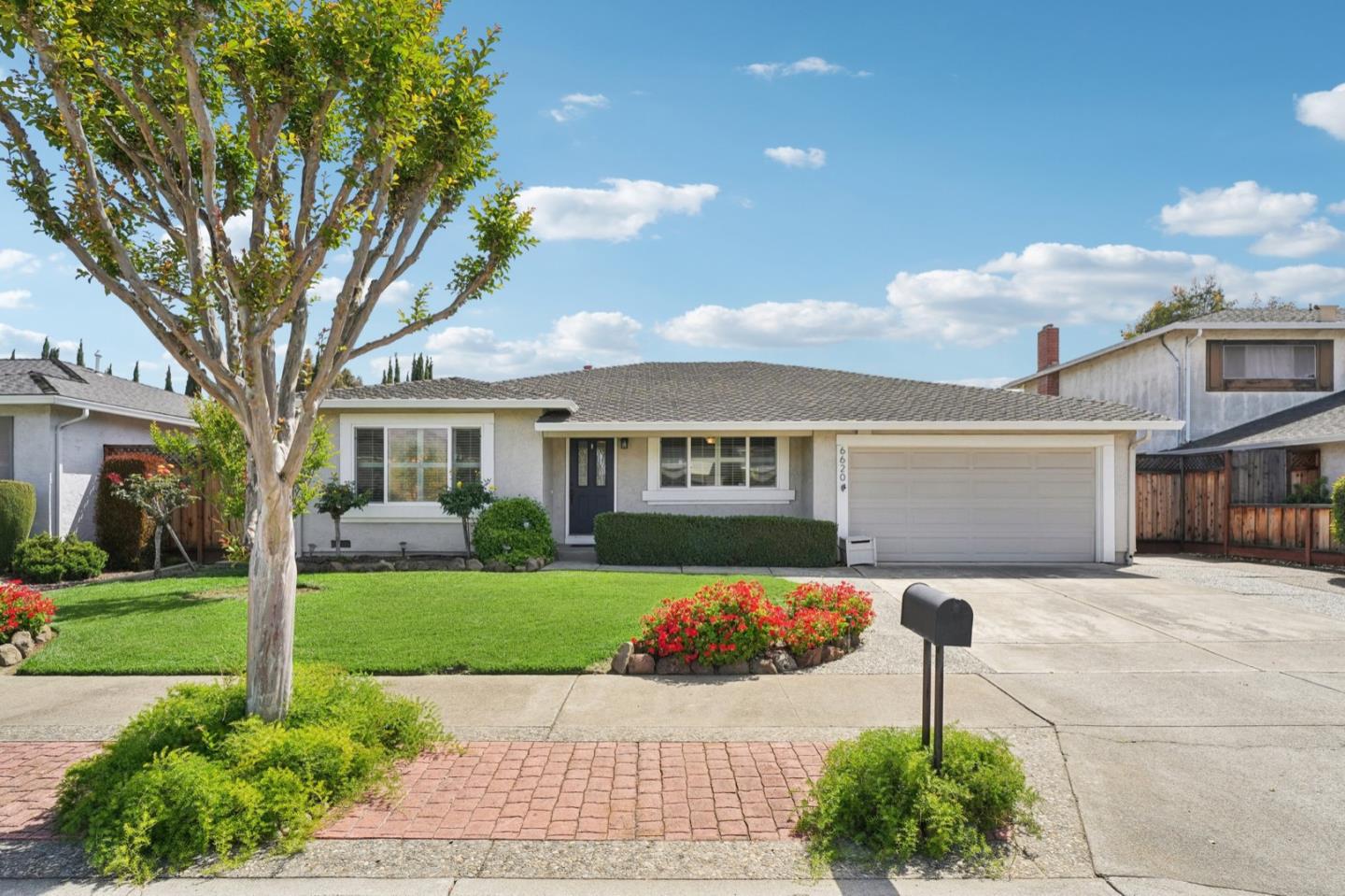 Detail Gallery Image 3 of 32 For 6620 Thames Dr, Gilroy,  CA 95020 - 4 Beds | 2 Baths