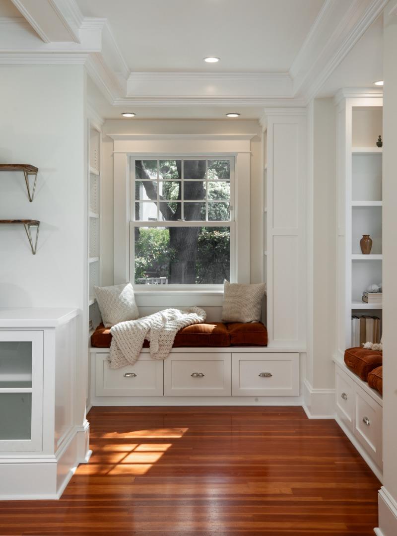 Detail Gallery Image 11 of 35 For 793 Calderon Ave, Mountain View,  CA 94041 - 4 Beds | 3 Baths