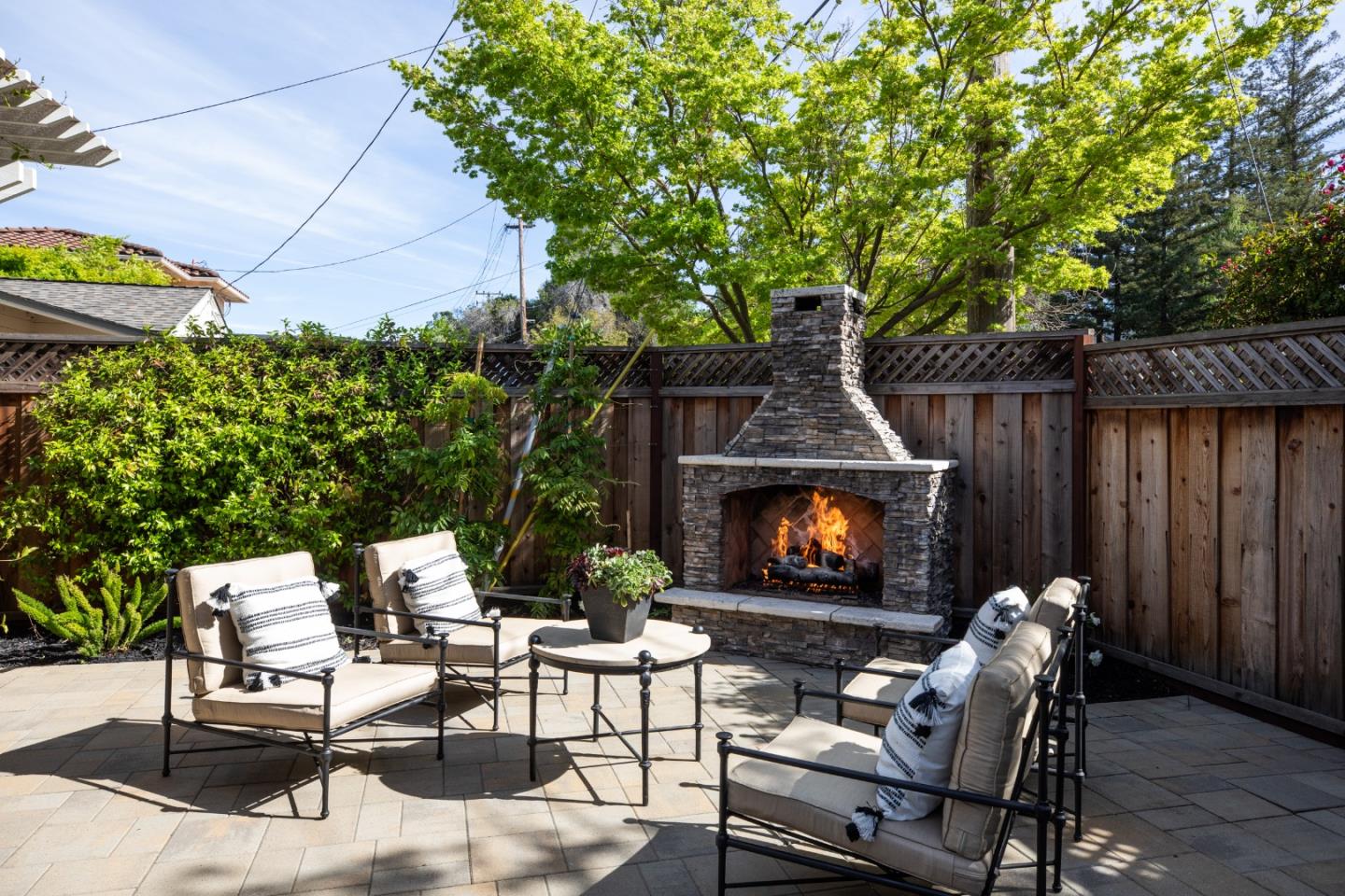 Detail Gallery Image 23 of 35 For 793 Calderon Ave, Mountain View,  CA 94041 - 4 Beds | 3 Baths