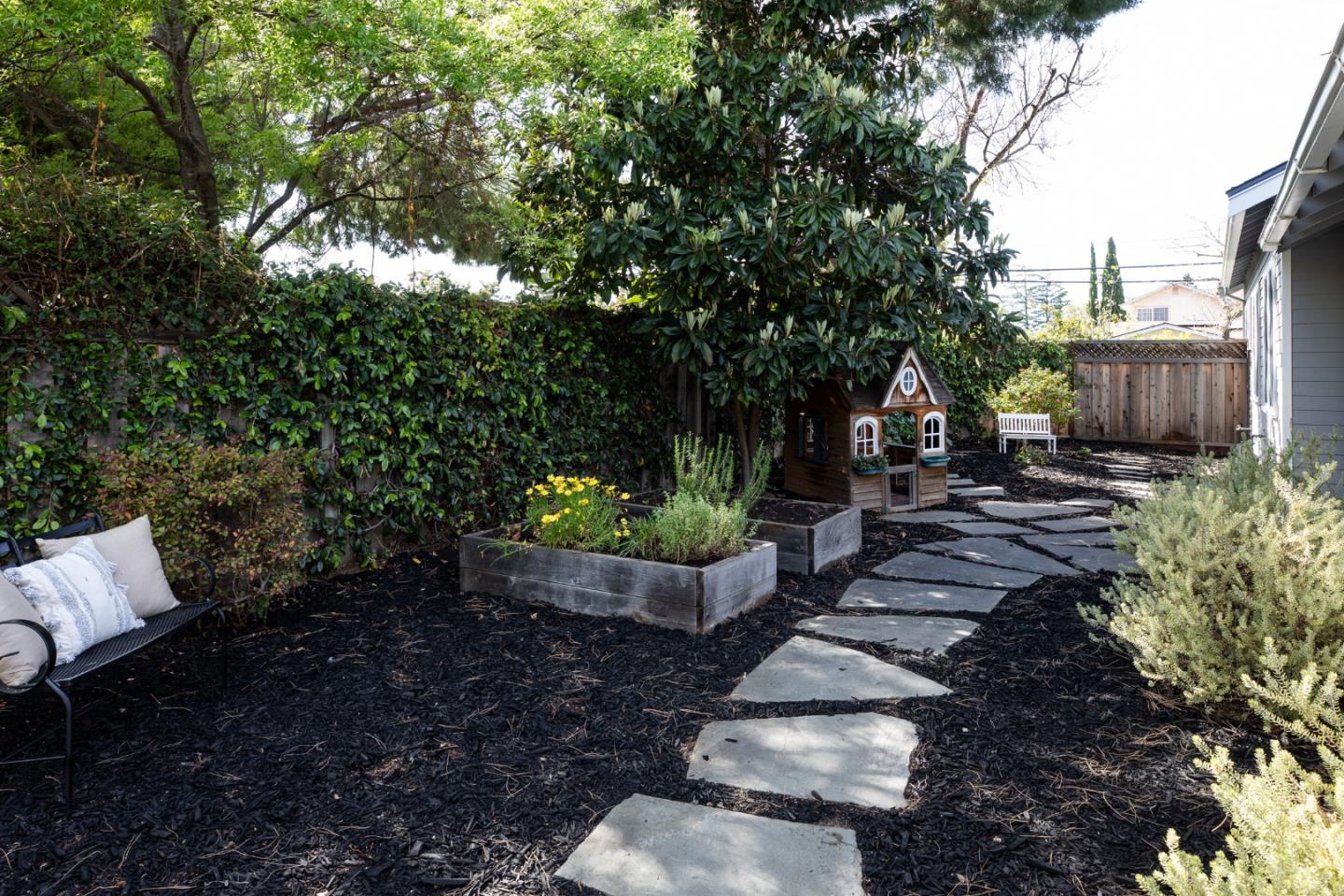 Detail Gallery Image 26 of 35 For 793 Calderon Ave, Mountain View,  CA 94041 - 4 Beds | 3 Baths