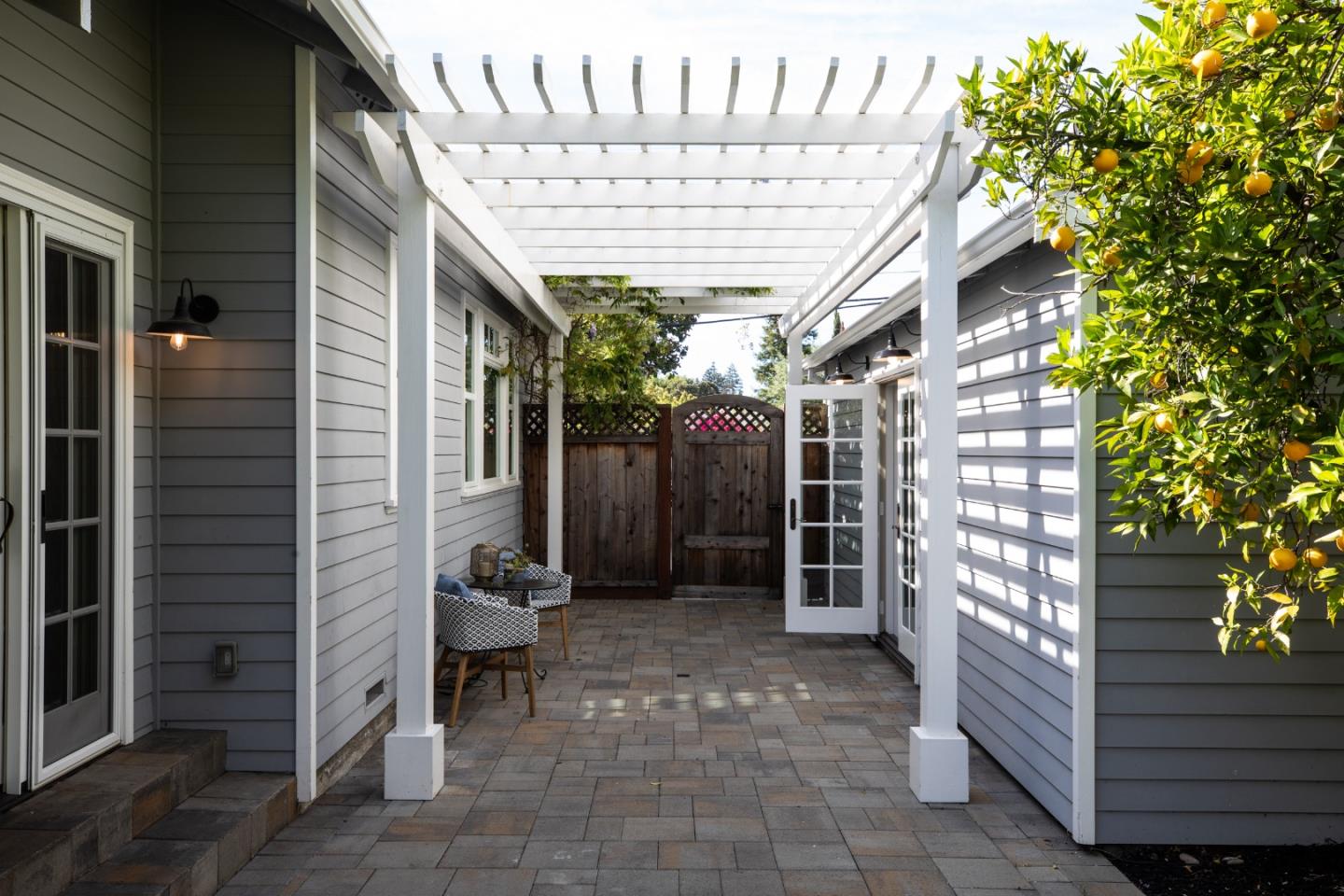 Detail Gallery Image 33 of 35 For 793 Calderon Ave, Mountain View,  CA 94041 - 4 Beds | 3 Baths