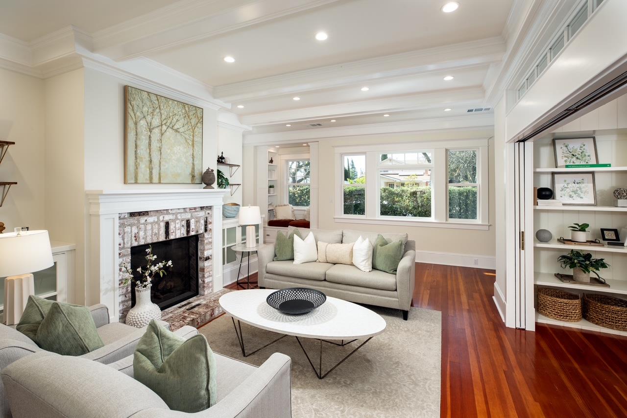 Detail Gallery Image 4 of 9 For 793 Calderon Ave, Mountain View,  CA 94041 - 3 Beds | 3 Baths