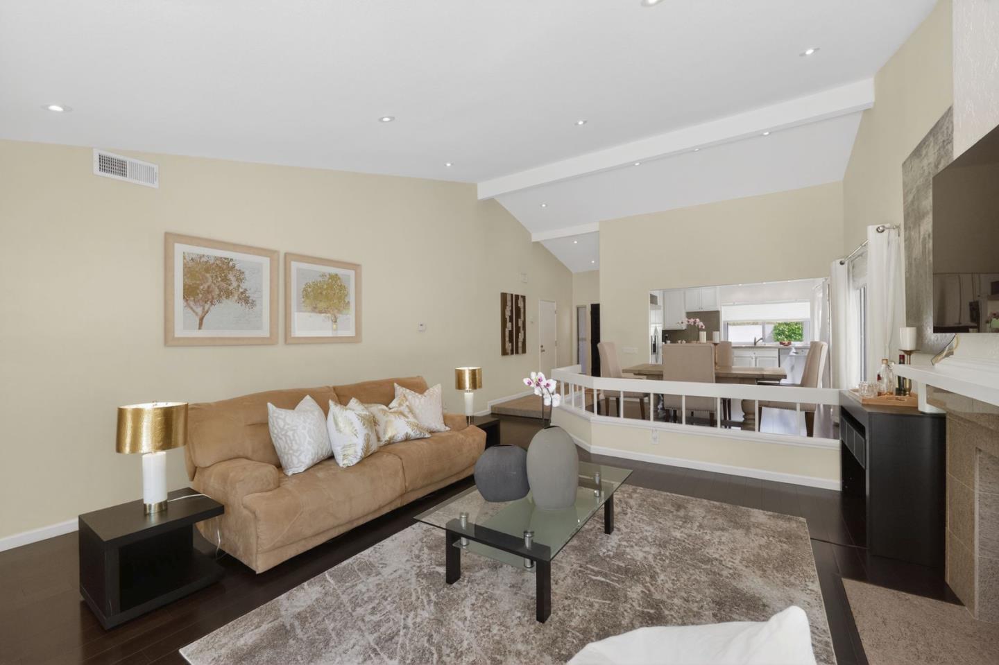 Detail Gallery Image 13 of 45 For 31 Barcelona Cir, Redwood City,  CA 94065 - 2 Beds | 2 Baths