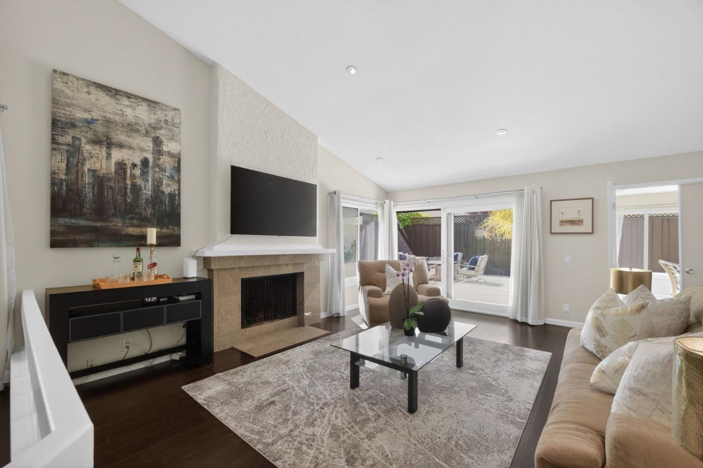 Detail Gallery Image 14 of 45 For 31 Barcelona Cir, Redwood City,  CA 94065 - 2 Beds | 2 Baths