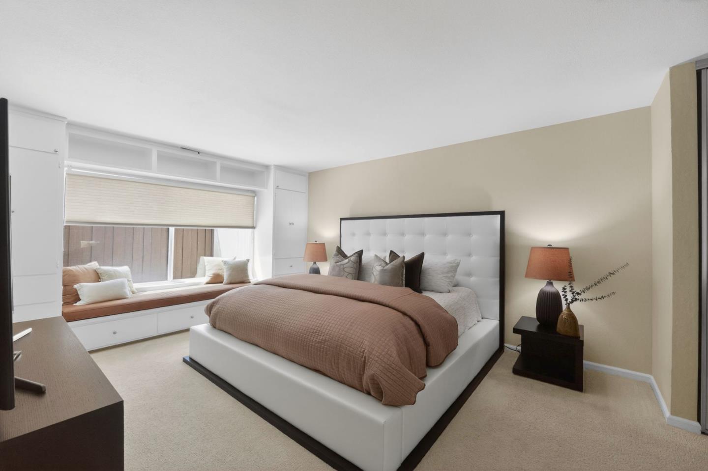 Detail Gallery Image 16 of 45 For 31 Barcelona Cir, Redwood City,  CA 94065 - 2 Beds | 2 Baths