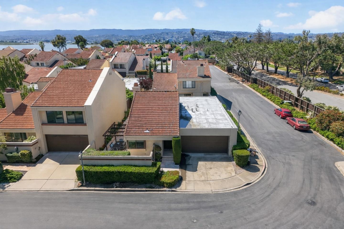 Detail Gallery Image 35 of 45 For 31 Barcelona Cir, Redwood City,  CA 94065 - 2 Beds | 2 Baths