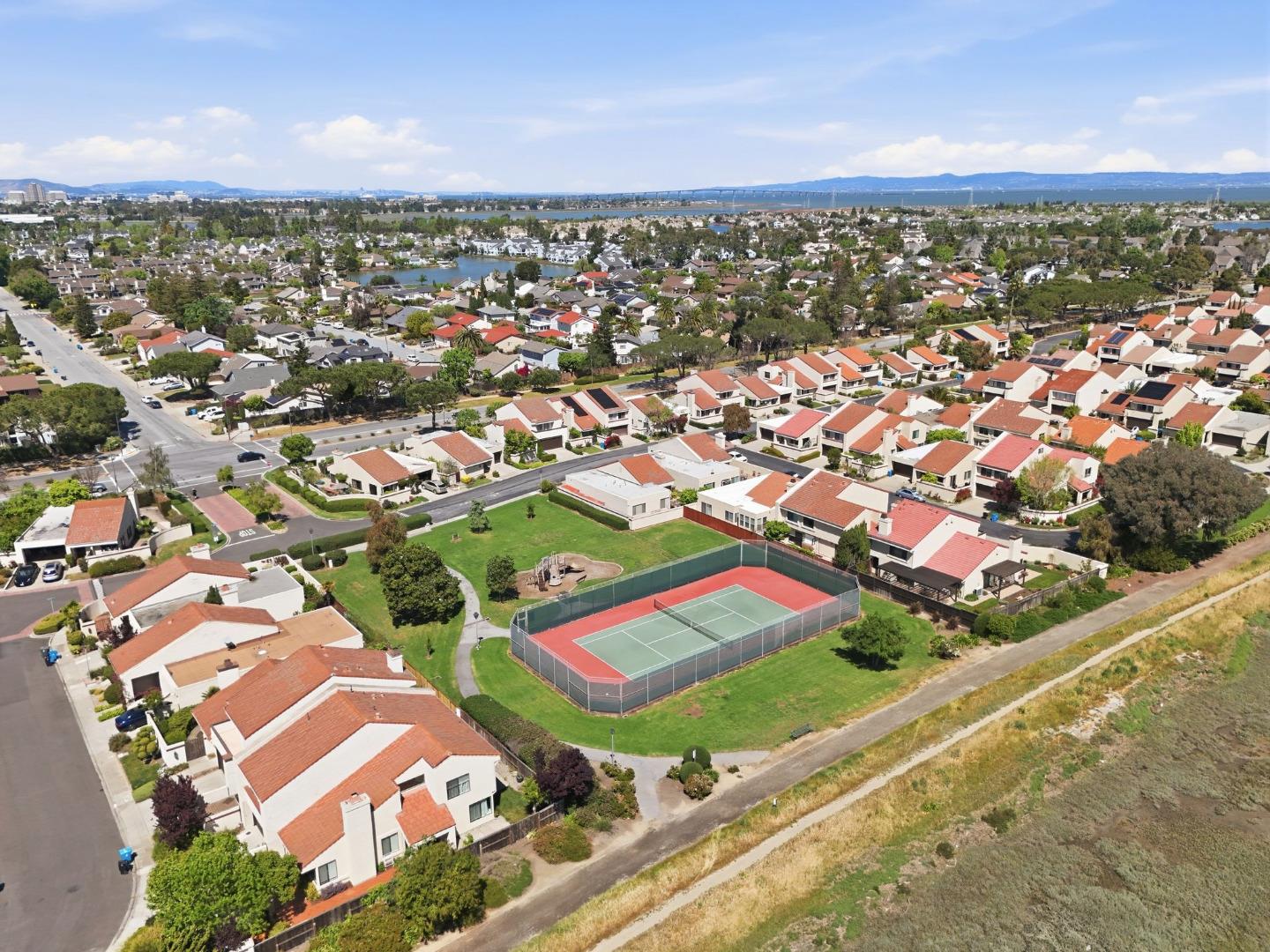 Detail Gallery Image 39 of 45 For 31 Barcelona Cir, Redwood City,  CA 94065 - 2 Beds | 2 Baths