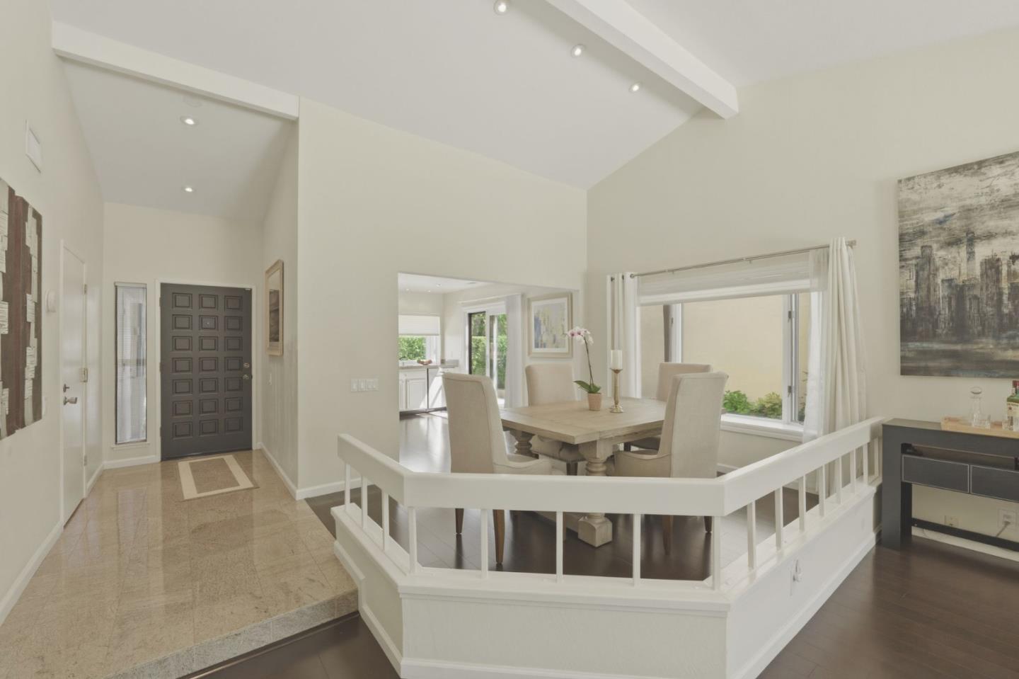 Detail Gallery Image 4 of 45 For 31 Barcelona Cir, Redwood City,  CA 94065 - 2 Beds | 2 Baths