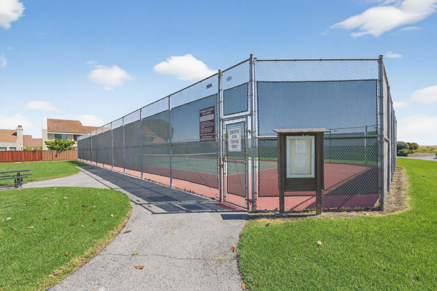 Detail Gallery Image 42 of 45 For 31 Barcelona Cir, Redwood City,  CA 94065 - 2 Beds | 2 Baths