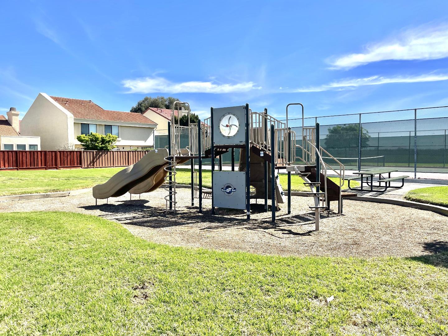 Detail Gallery Image 45 of 45 For 31 Barcelona Cir, Redwood City,  CA 94065 - 2 Beds | 2 Baths