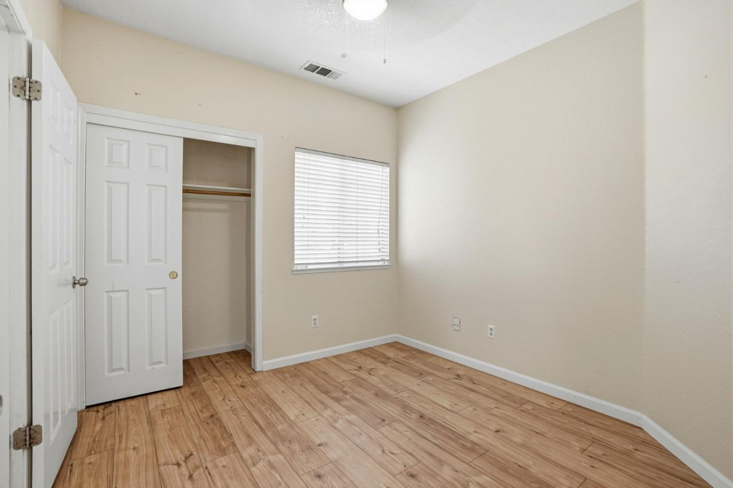 Detail Gallery Image 18 of 52 For 1974 Rainier Dr, Los Banos,  CA 93635 - 4 Beds | 3 Baths