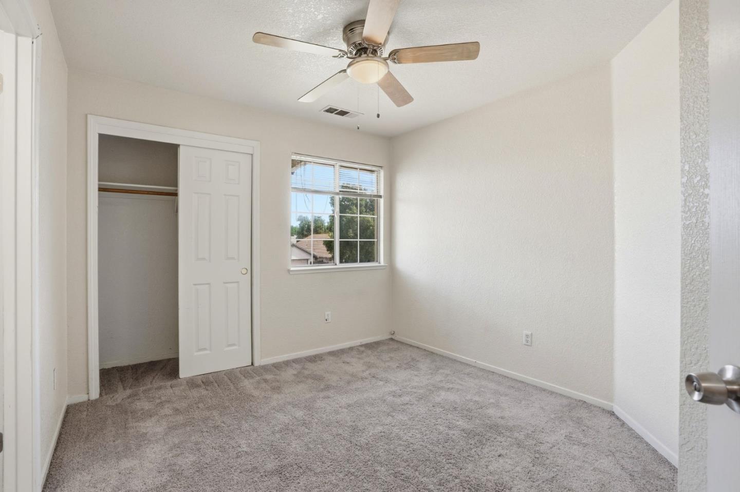 Detail Gallery Image 25 of 52 For 1974 Rainier Dr, Los Banos,  CA 93635 - 4 Beds | 3 Baths