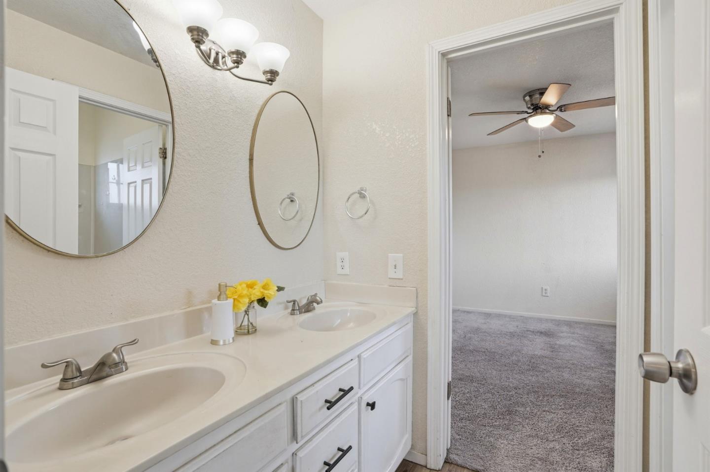 Detail Gallery Image 37 of 52 For 1974 Rainier Dr, Los Banos,  CA 93635 - 4 Beds | 3 Baths