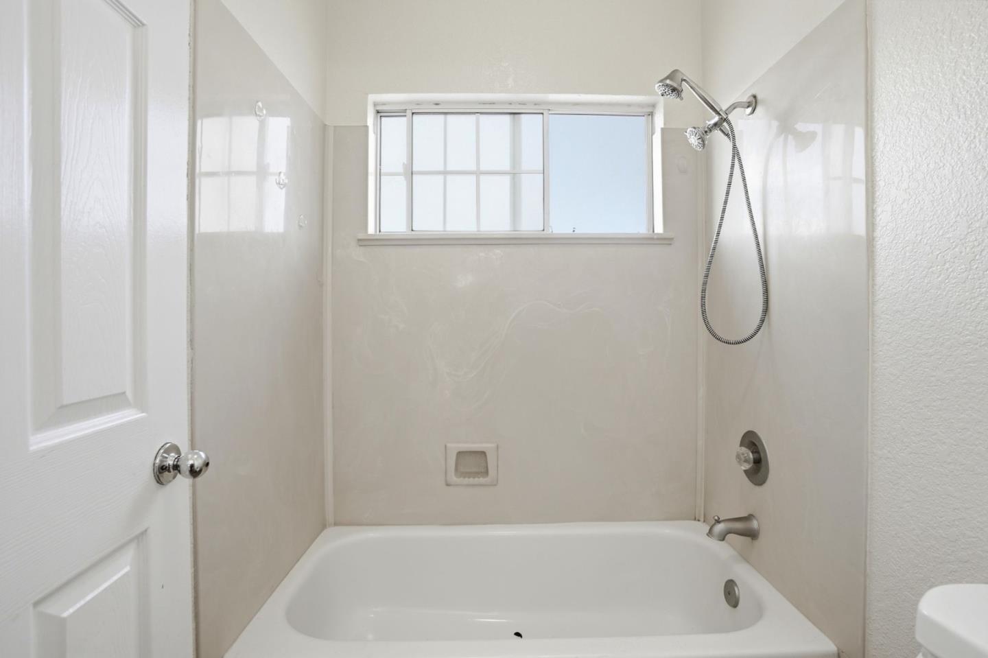 Detail Gallery Image 39 of 52 For 1974 Rainier Dr, Los Banos,  CA 93635 - 4 Beds | 3 Baths