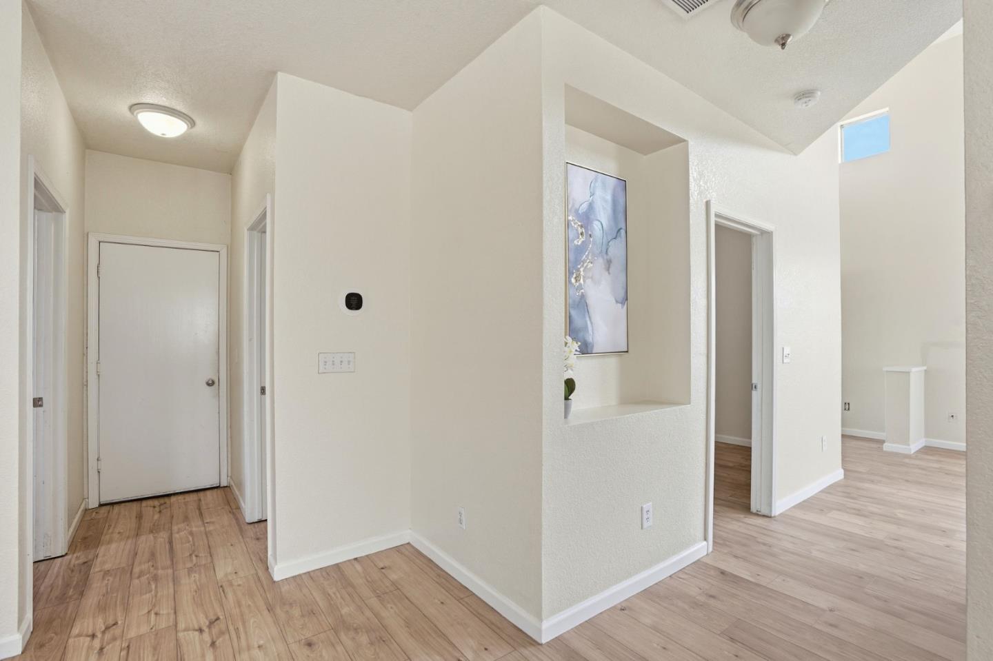 Detail Gallery Image 4 of 52 For 1974 Rainier Dr, Los Banos,  CA 93635 - 4 Beds | 3 Baths