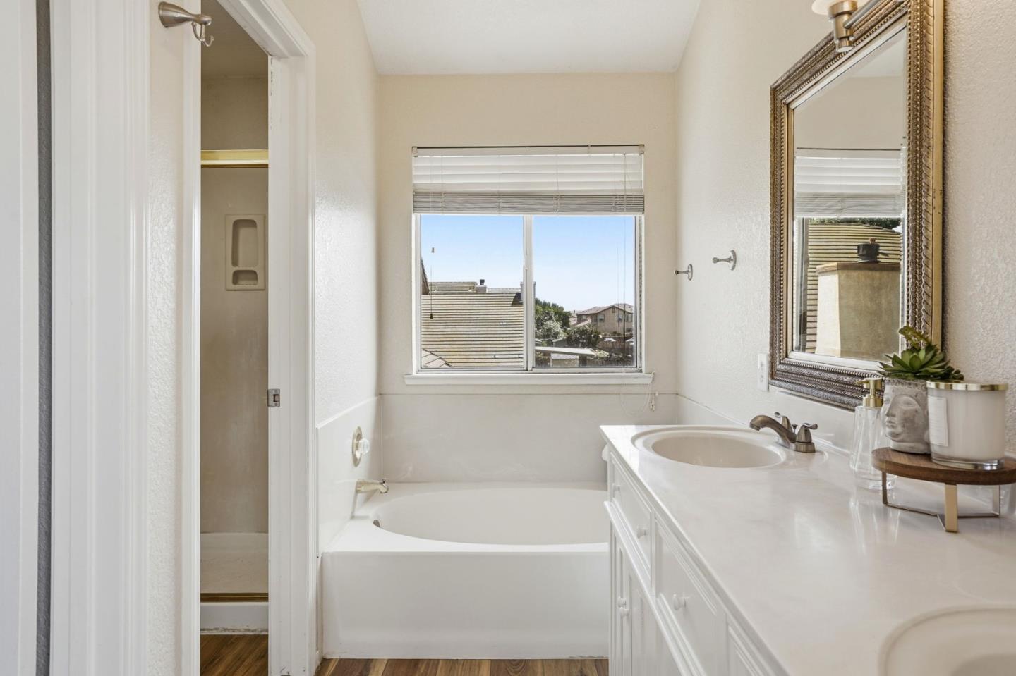 Detail Gallery Image 41 of 52 For 1974 Rainier Dr, Los Banos,  CA 93635 - 4 Beds | 3 Baths