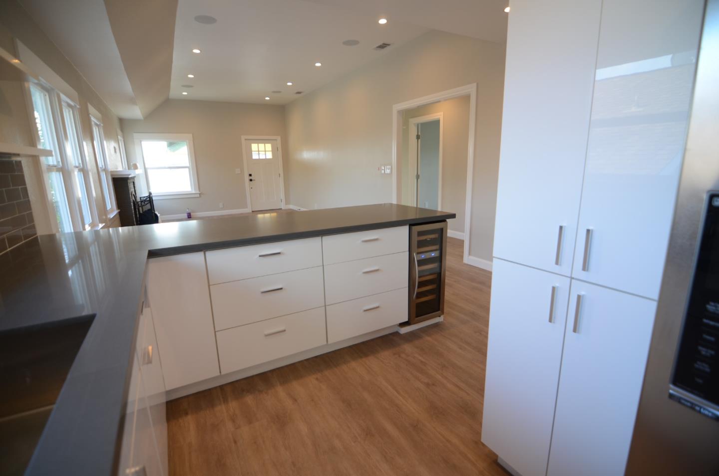 Detail Gallery Image 3 of 54 For 601 Walnut Ave, South San Francisco,  CA 94080 - – Beds | – Baths