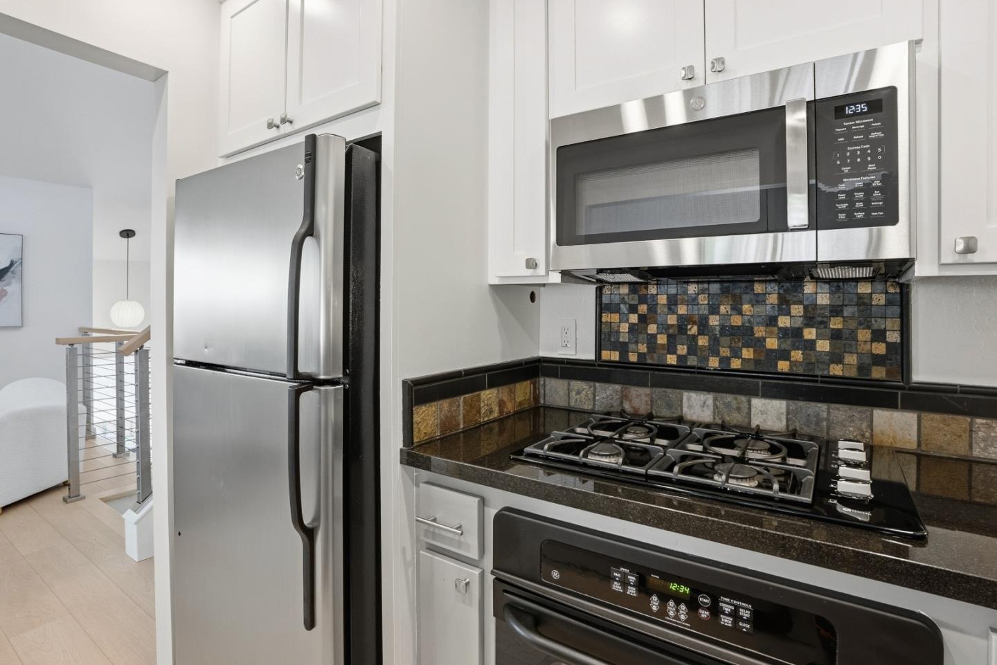 Detail Gallery Image 7 of 28 For 2921 Crocker Ct, Aptos,  CA 95003 - 2 Beds | 2 Baths