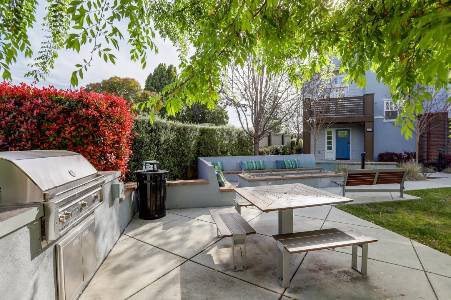 Detail Gallery Image 39 of 46 For 1926 Stella St, Mountain View,  CA 94043 - 4 Beds | 3/1 Baths