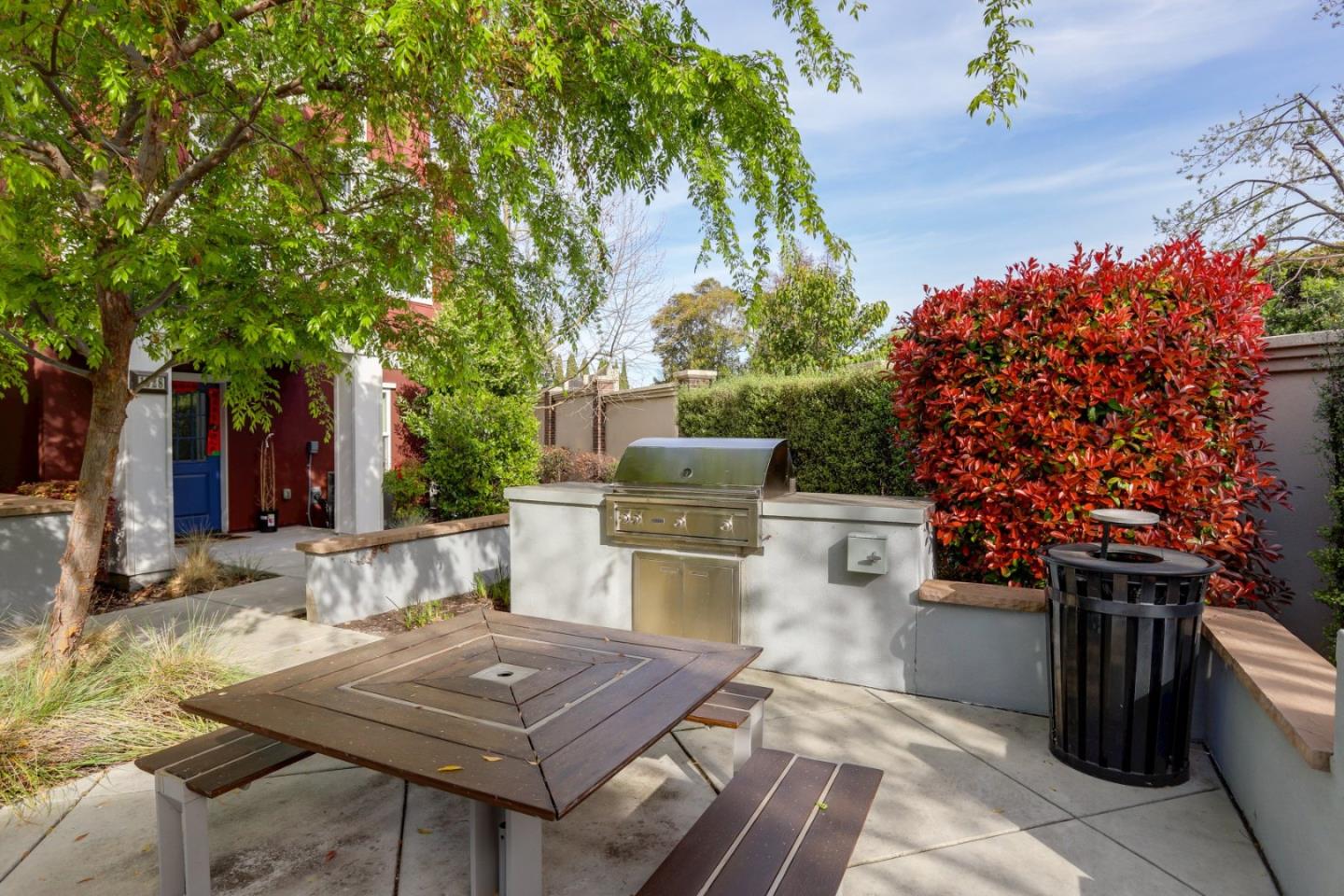 Detail Gallery Image 41 of 46 For 1926 Stella St, Mountain View,  CA 94043 - 4 Beds | 3/1 Baths