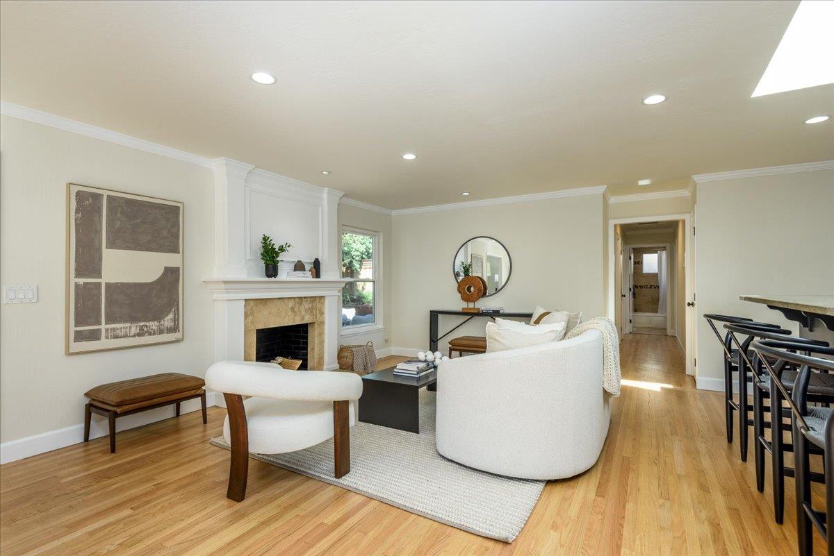 Detail Gallery Image 4 of 20 For Castle Hill Rd, Redwood City,  CA 94061 - 3 Beds | 2 Baths