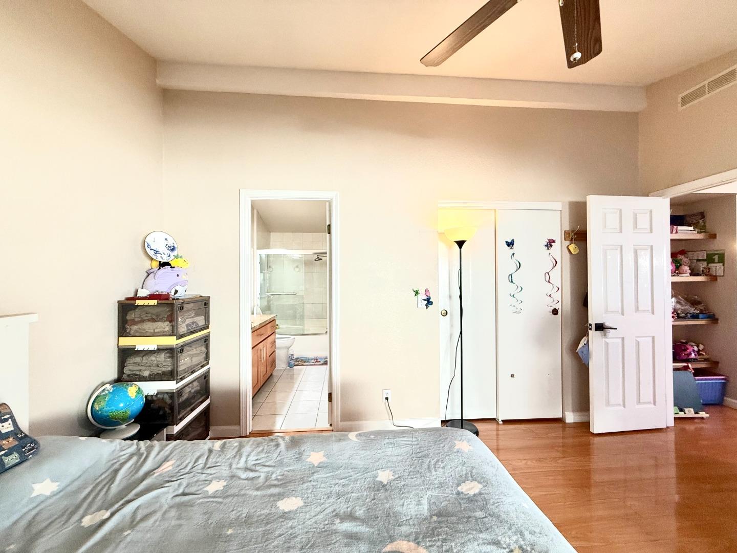 Detail Gallery Image 22 of 38 For 501 Moorpark Way #65,  Mountain View,  CA 94041 - 2 Beds | 2 Baths