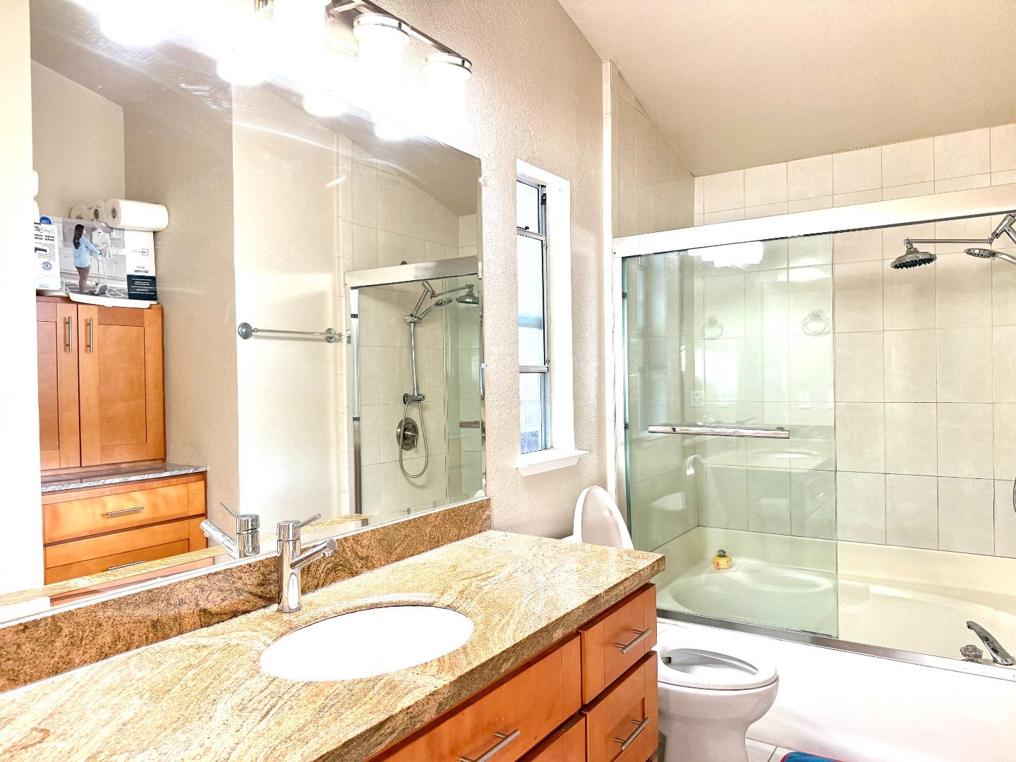 Detail Gallery Image 24 of 38 For 501 Moorpark Way #65,  Mountain View,  CA 94041 - 2 Beds | 2 Baths