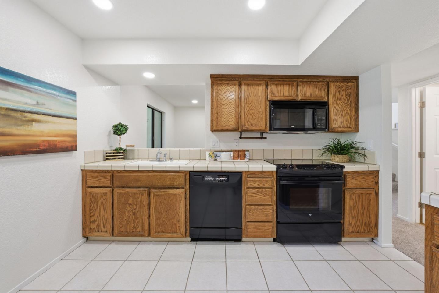 Detail Gallery Image 11 of 43 For 22475 Mcclellan Rd, Cupertino,  CA 95014 - 3 Beds | 2/1 Baths