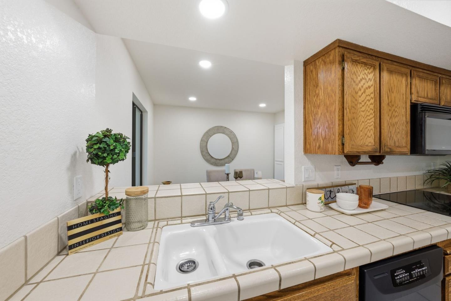 Detail Gallery Image 13 of 43 For 22475 Mcclellan Rd, Cupertino,  CA 95014 - 3 Beds | 2/1 Baths