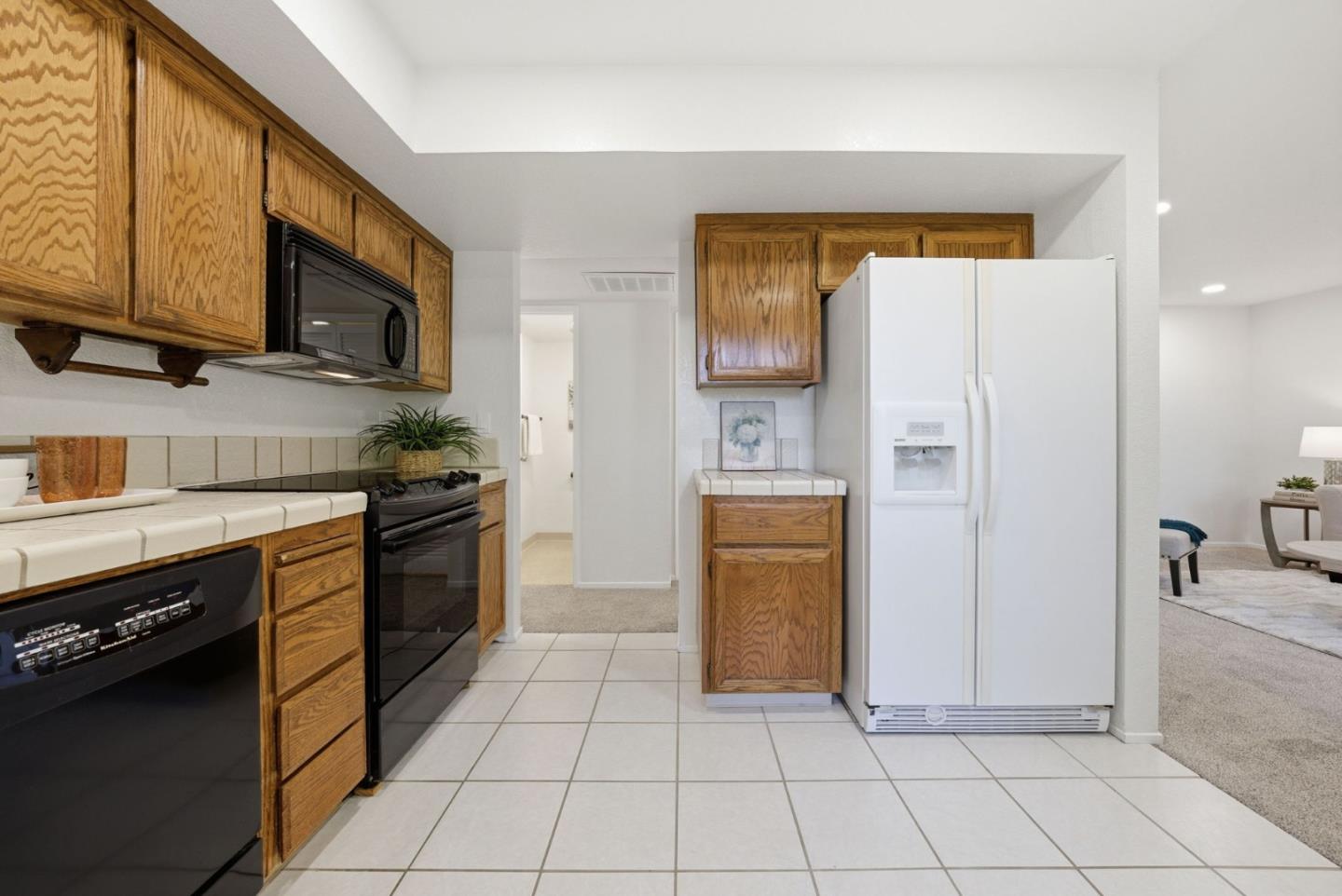 Detail Gallery Image 14 of 43 For 22475 Mcclellan Rd, Cupertino,  CA 95014 - 3 Beds | 2/1 Baths