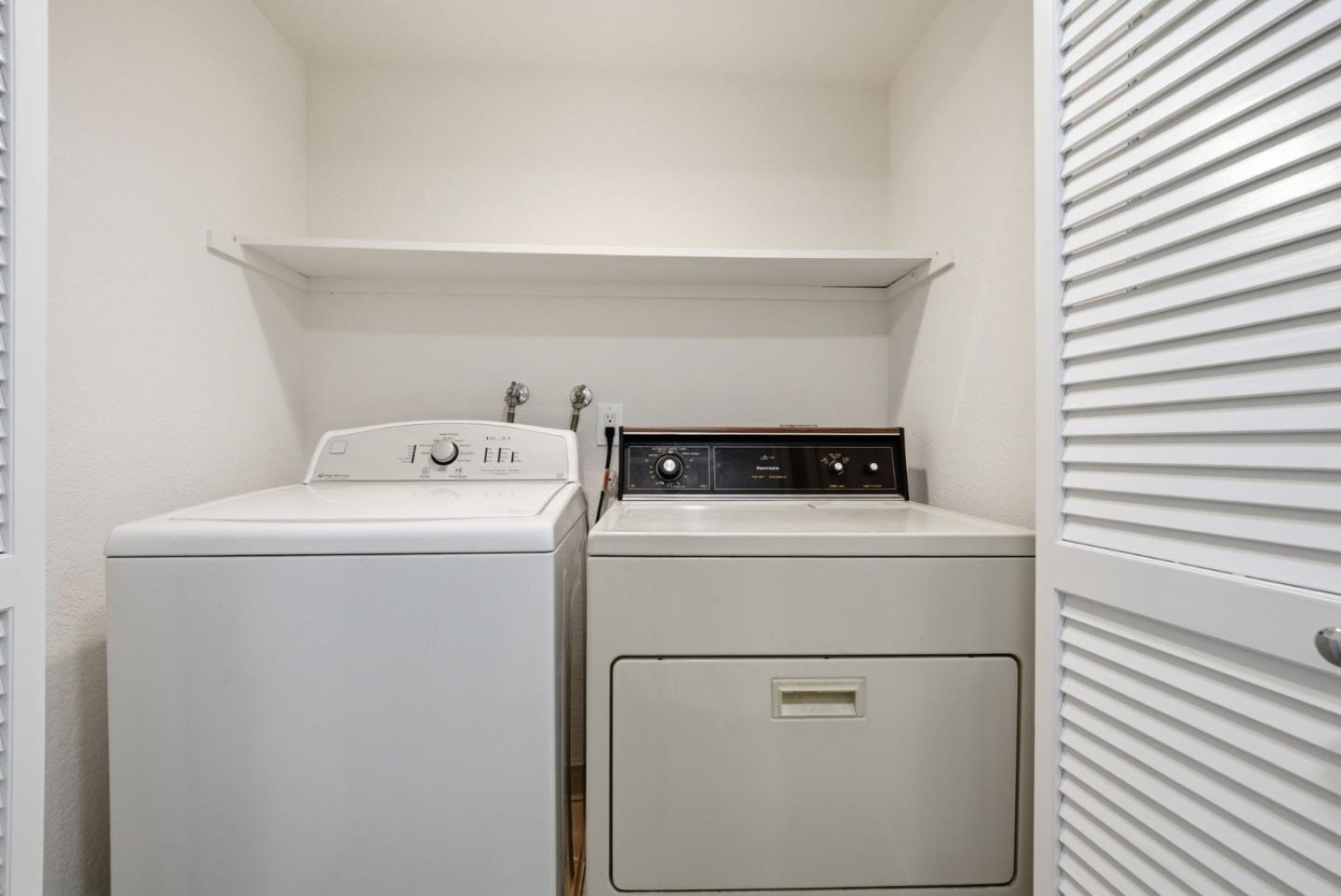 Detail Gallery Image 35 of 43 For 22475 Mcclellan Rd, Cupertino,  CA 95014 - 3 Beds | 2/1 Baths