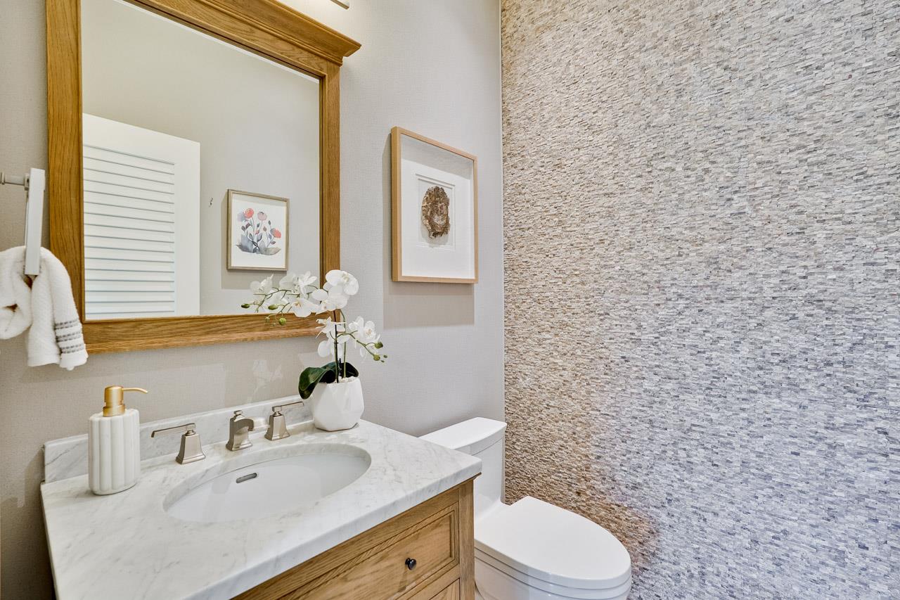 Detail Gallery Image 13 of 43 For 5960 Gleneagles Cir, San Jose,  CA 95138 - 4 Beds | 3/1 Baths