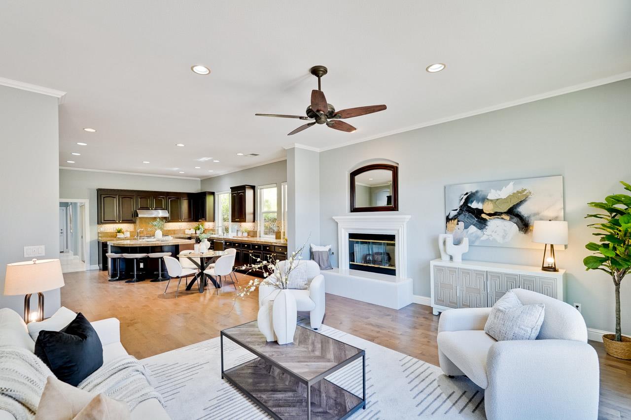 Detail Gallery Image 18 of 43 For 5960 Gleneagles Cir, San Jose,  CA 95138 - 4 Beds | 3/1 Baths