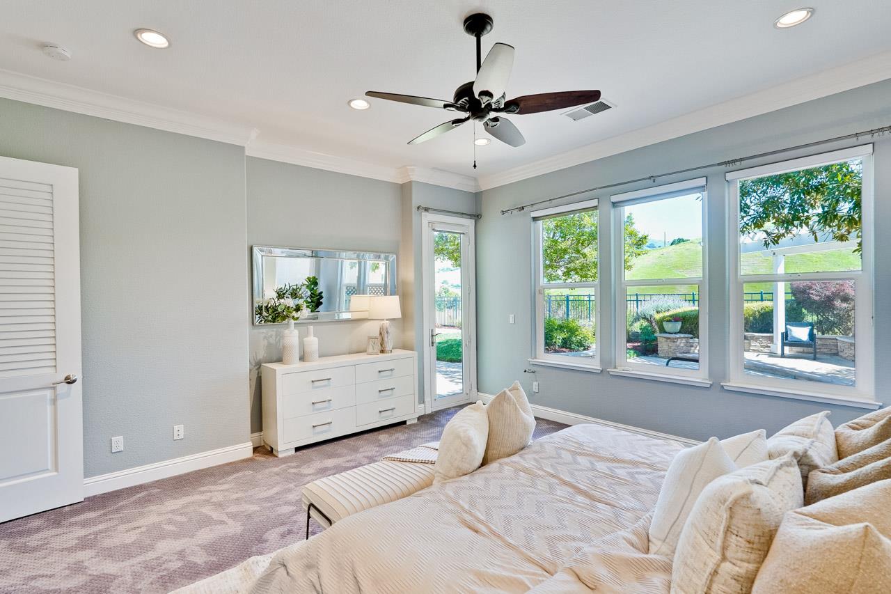 Detail Gallery Image 22 of 43 For 5960 Gleneagles Cir, San Jose,  CA 95138 - 4 Beds | 3/1 Baths