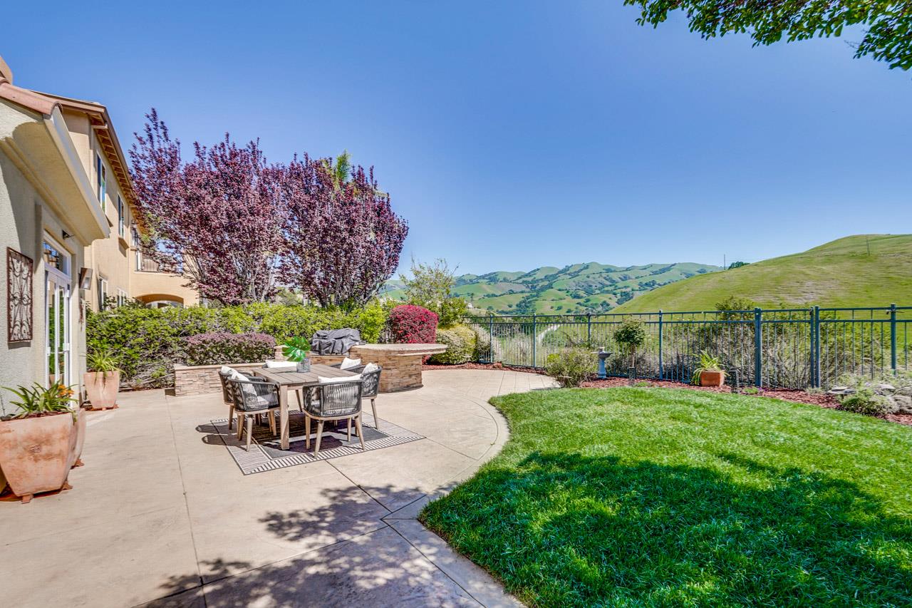 Detail Gallery Image 40 of 43 For 5960 Gleneagles Cir, San Jose,  CA 95138 - 4 Beds | 3/1 Baths