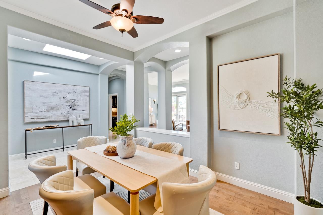 Detail Gallery Image 6 of 43 For 5960 Gleneagles Cir, San Jose,  CA 95138 - 4 Beds | 3/1 Baths