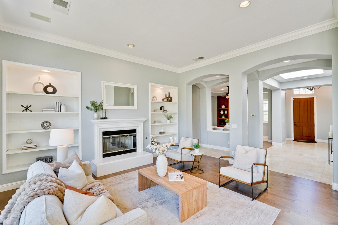 Detail Gallery Image 7 of 43 For 5960 Gleneagles Cir, San Jose,  CA 95138 - 4 Beds | 3/1 Baths