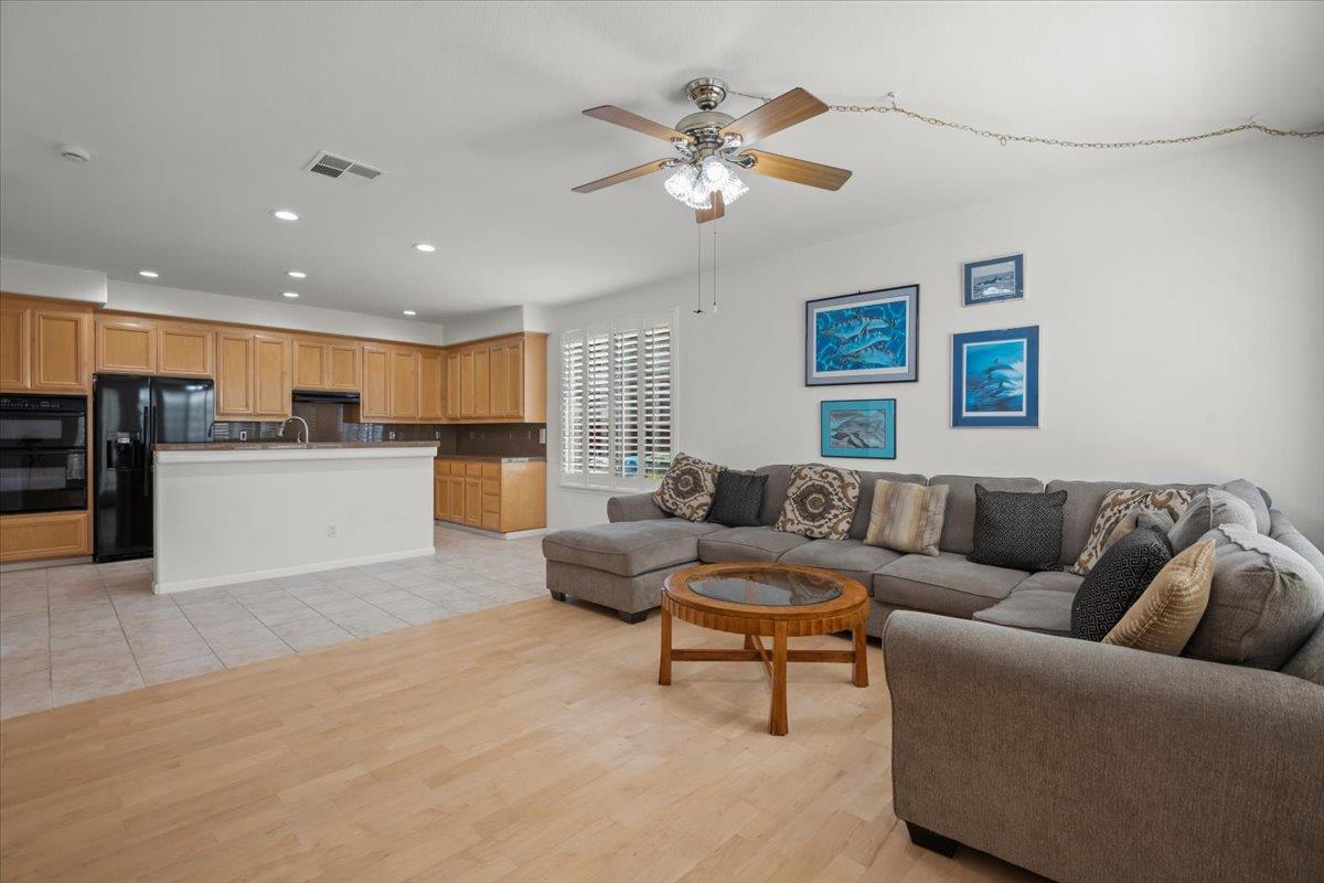 Detail Gallery Image 6 of 17 For 1494 Partridge Dr, Gilroy,  CA 95020 - 4 Beds | 2/1 Baths