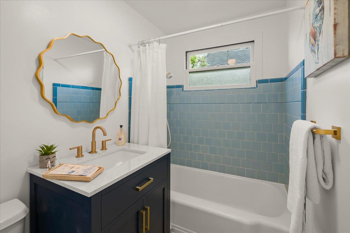 Detail Gallery Image 15 of 29 For 265 4th Ave, Santa Cruz,  CA 95062 - 3 Beds | 1 Baths