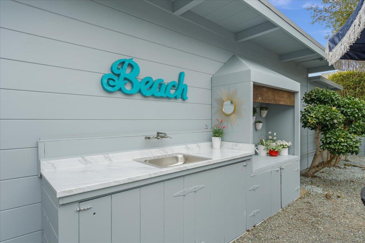 Detail Gallery Image 21 of 29 For 265 4th Ave, Santa Cruz,  CA 95062 - 3 Beds | 1 Baths
