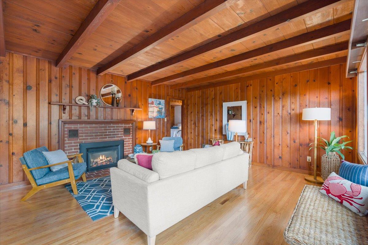 Detail Gallery Image 4 of 29 For 265 4th Ave, Santa Cruz,  CA 95062 - 3 Beds | 1 Baths