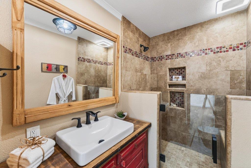 Detail Gallery Image 19 of 48 For 4399 Glenwood Dr, Scotts Valley,  CA 95066 - – Beds | – Baths